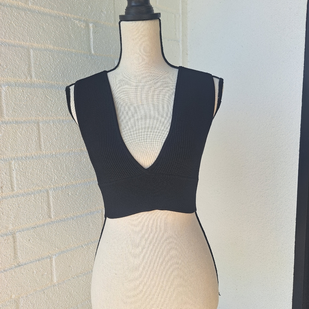 babaton black tank